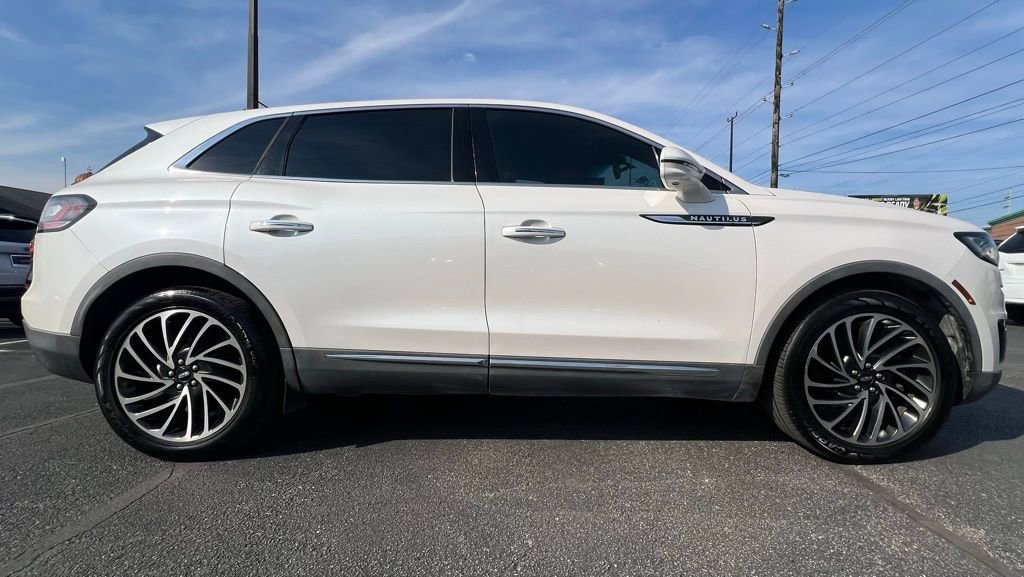 Used 2019 Lincoln Nautilus Reserve image 9
