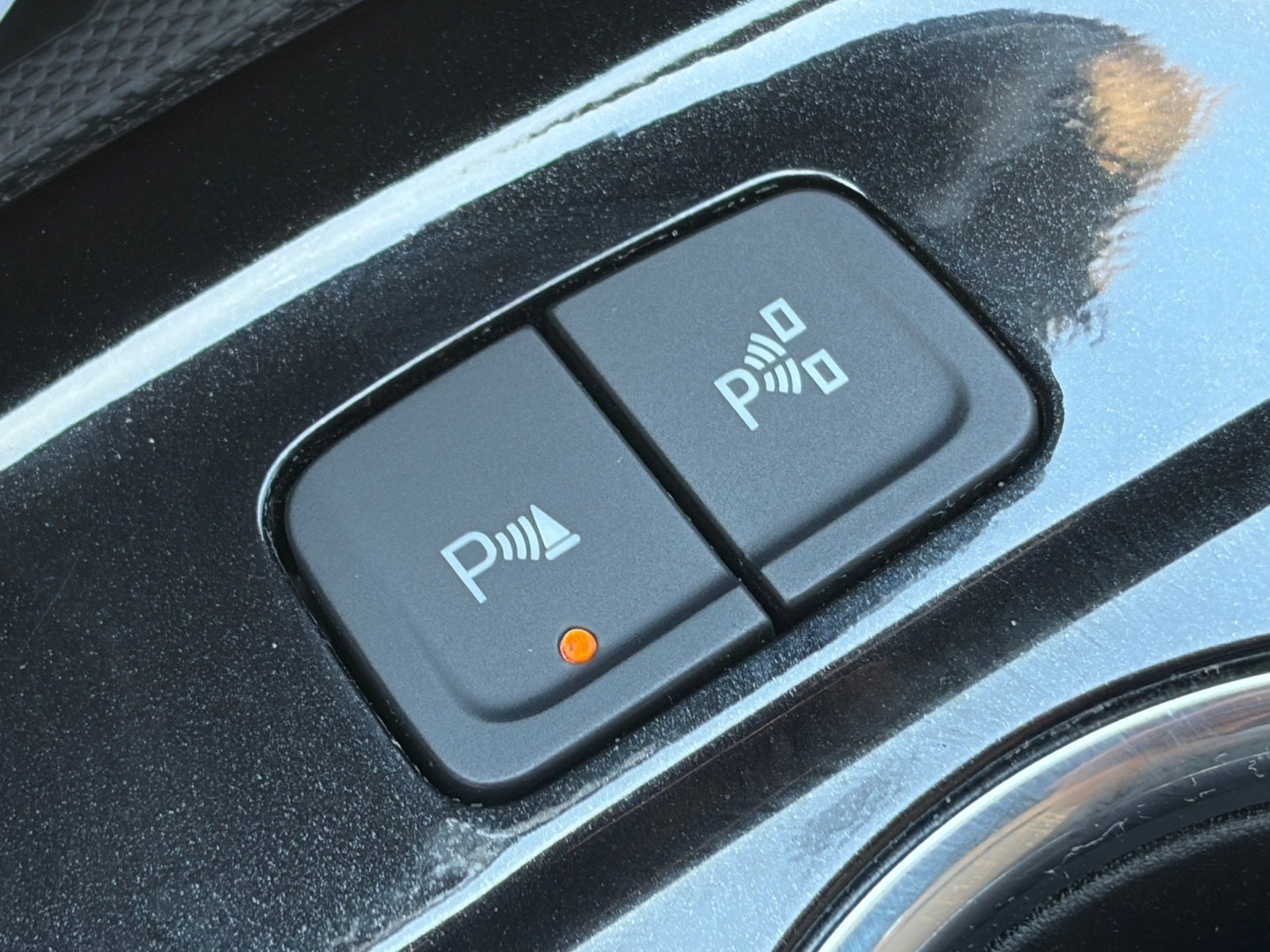 Used 2023 Chevrolet Equinox Premier FWD image 28