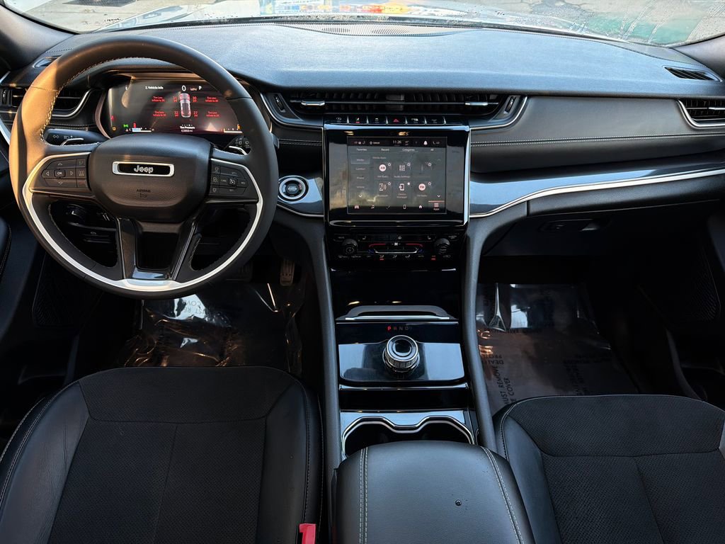 Used 2023 Jeep Grand Cherokee Altitude image 18