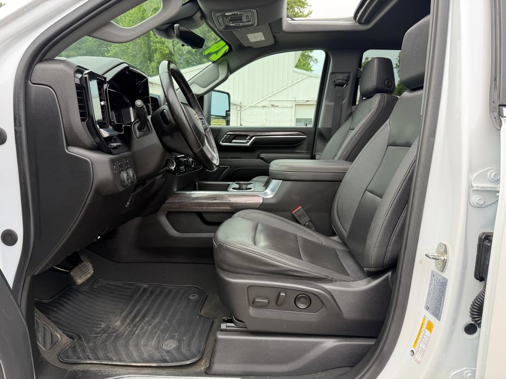 Used 2024 Chevrolet Silverado 2500 LTZ w/ LTZ Plus Package AWD/4WD image 22