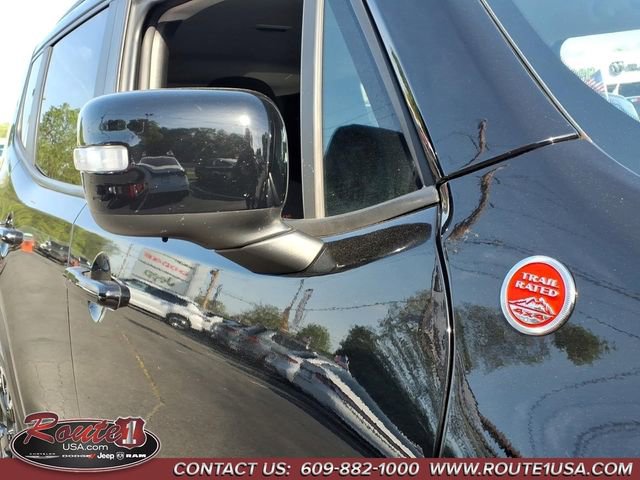 Used 2023 Jeep Renegade Trailhawk AWD/4WD image 11