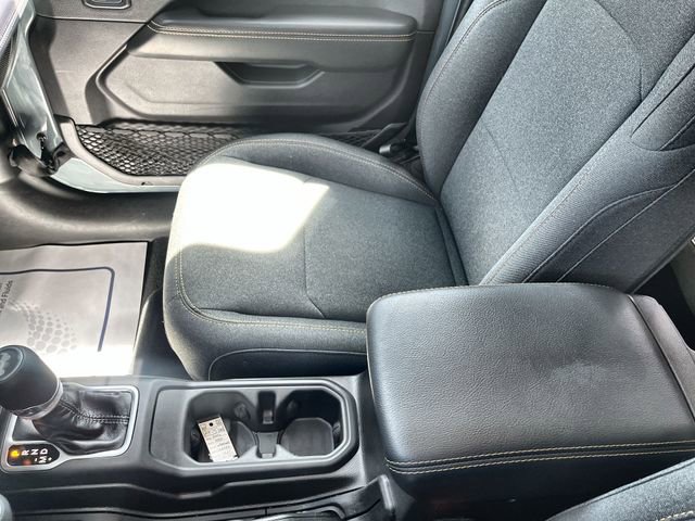 Used 2026 Jeep Wrangler Unlimited Sahara AWD/4WD image 23