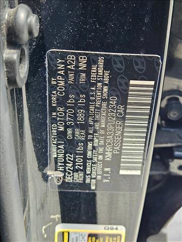 Used 2023 Hyundai Venue SEL FWD image 15