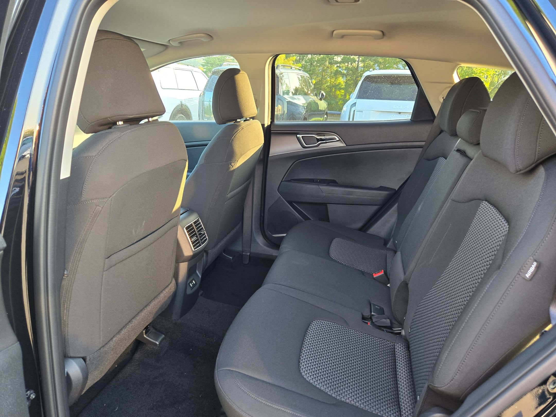 New 2026 Kia Sportage LX w/ LX Convenience Package FWD image 31