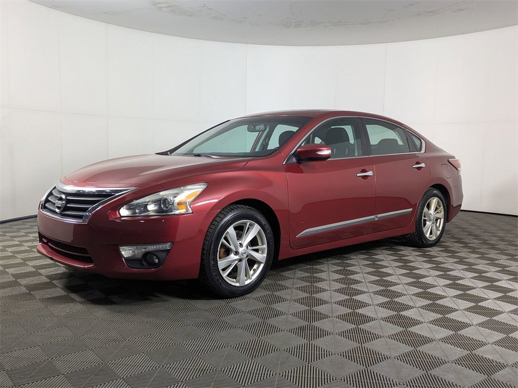 Used 2015 Nissan Altima 2.5 SV w/ Convenience Package