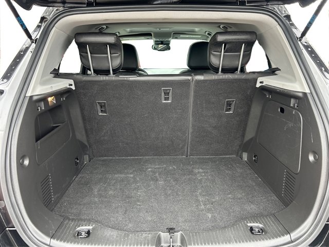 Used 2020 Chevrolet Trax LT w/ Sun & Sound Package image 12