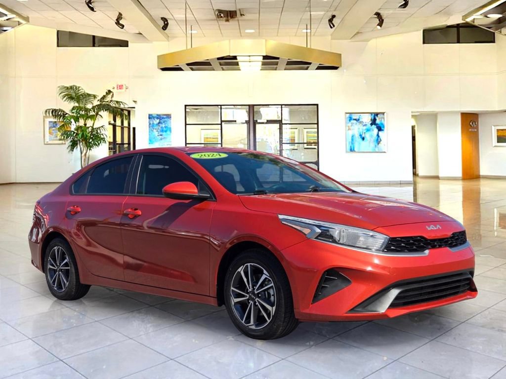 Used 2024 Kia Forte LXS FWD image 3