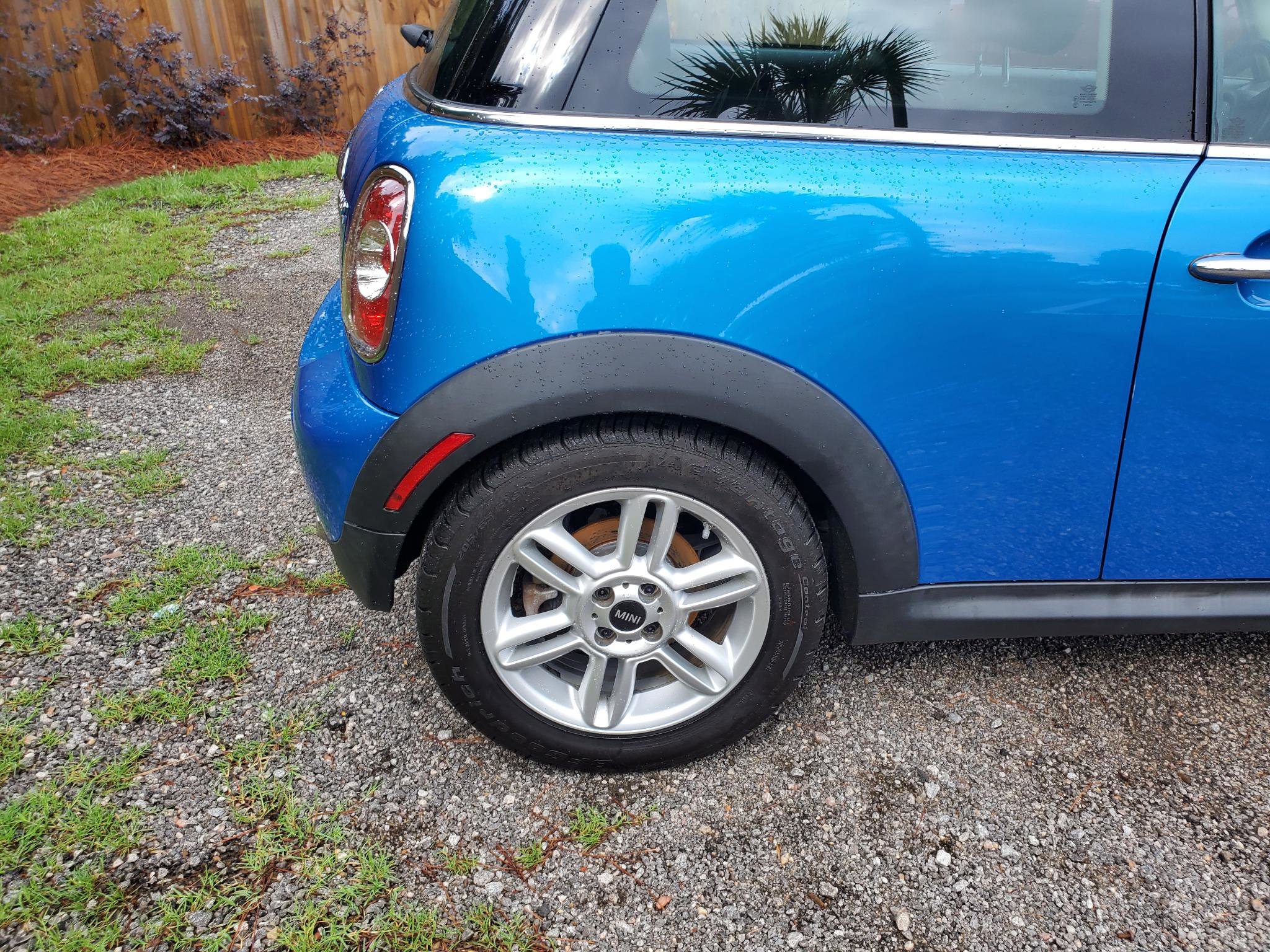 Used 2011 MINI Cooper Hardtop FWD image 9