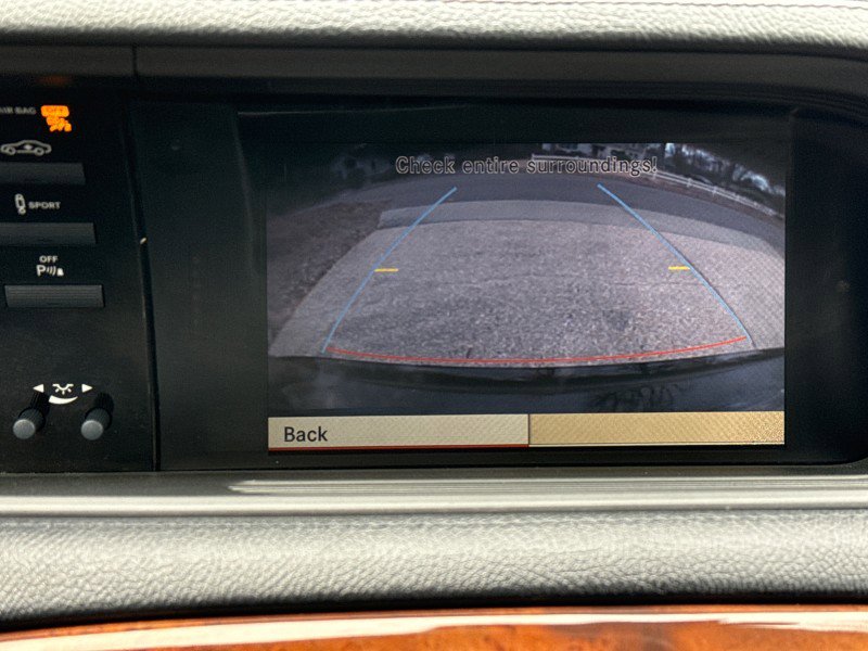 Used 2010 Mercedes-Benz CL 550 4MATIC image 22