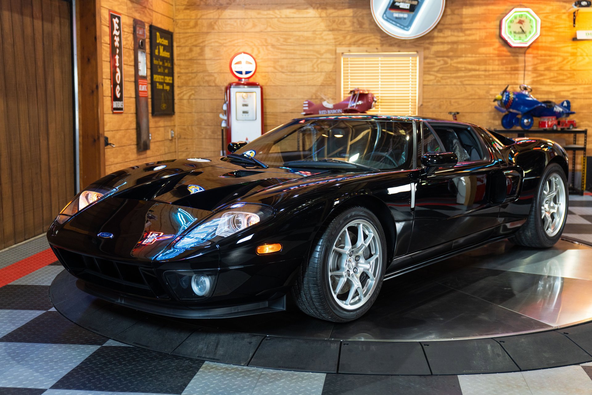 Used 2006 Ford GT image 8