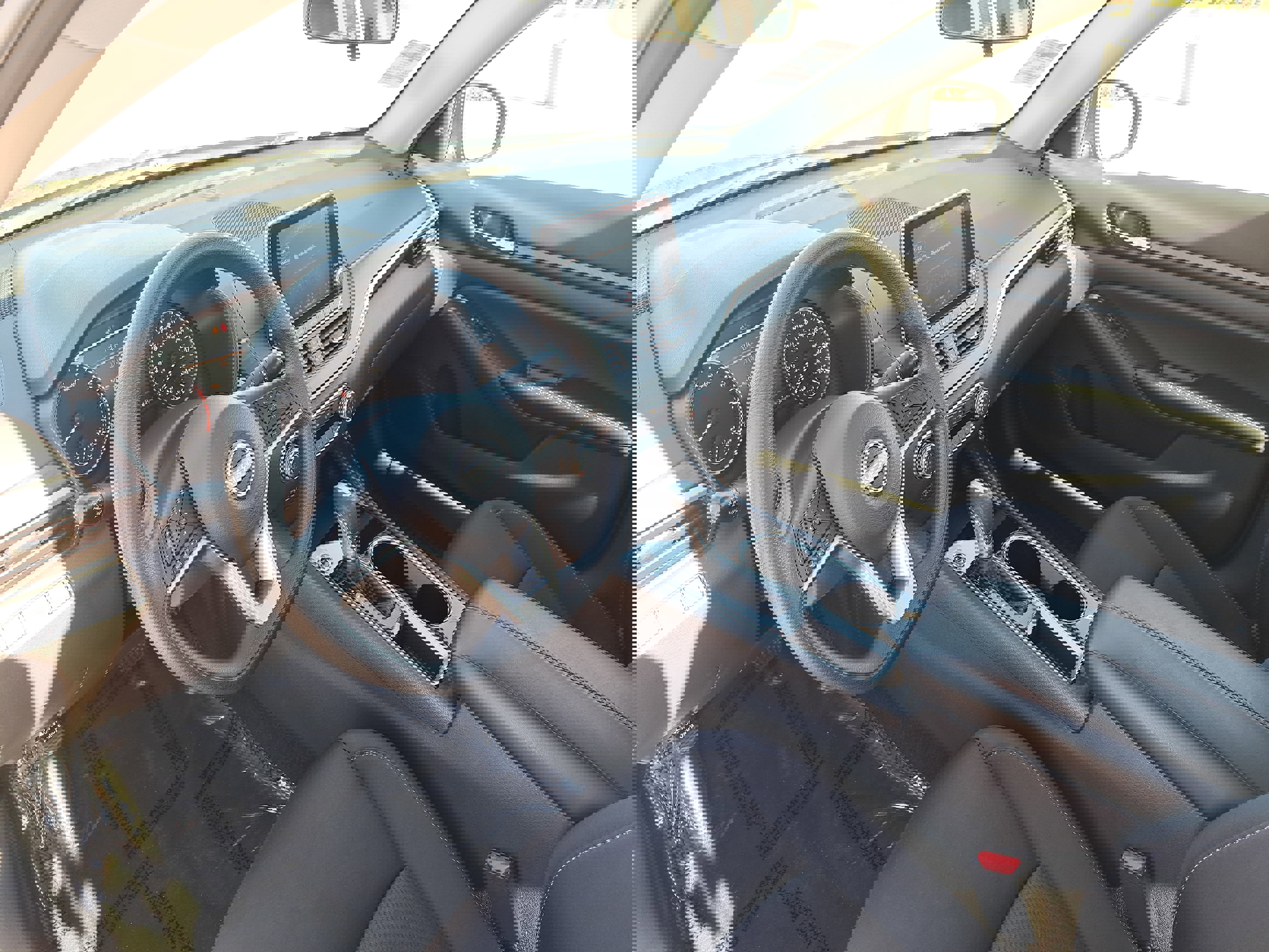 Used 2024 Nissan Altima 2.5 SV image 15