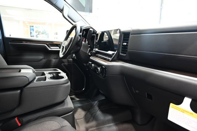 New 2026 Chevrolet Silverado 1500 RST w/ RST Select Package AWD/4WD image 15