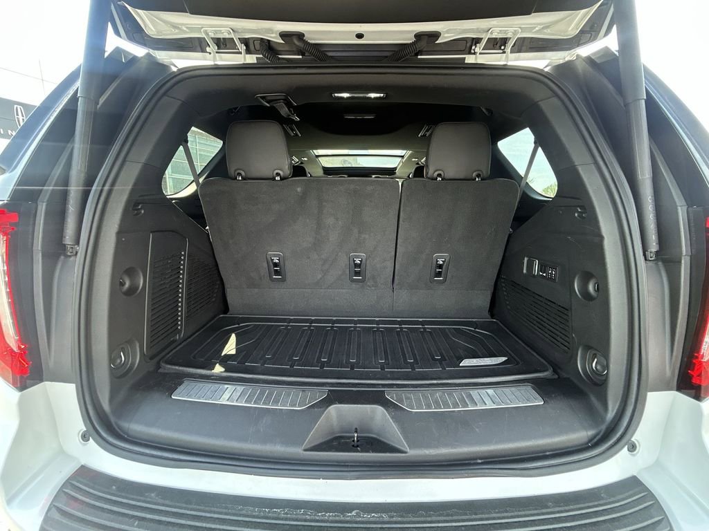 Used 2023 GMC Yukon AT4 w/ Technology Package image 31