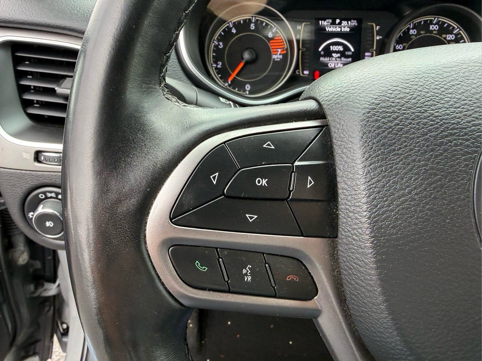 Used 2019 Jeep Cherokee Latitude Plus w/ Cold Weather Group AWD/4WD image 32
