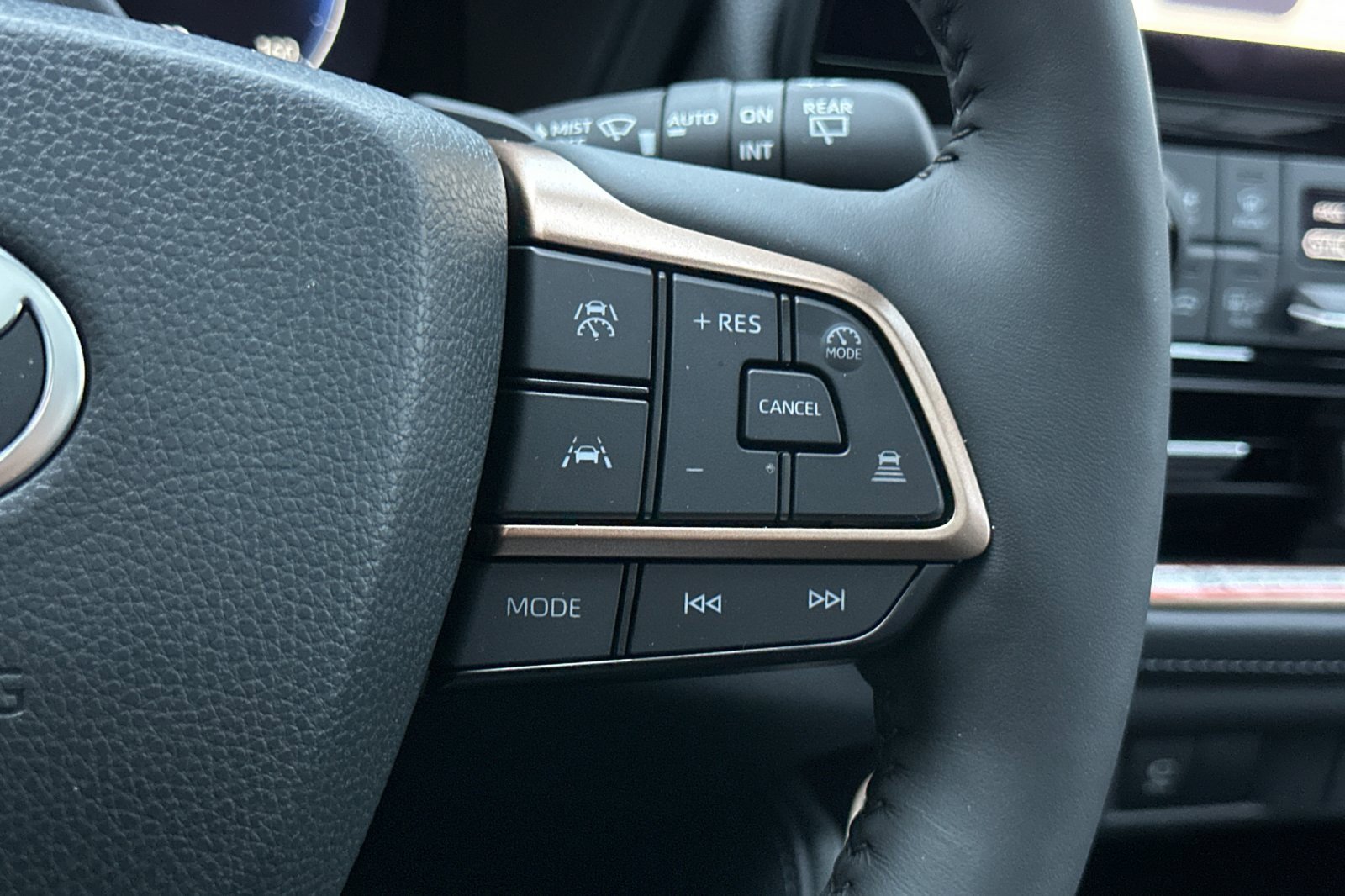 Certified 2025 Toyota Grand Highlander MAX Platinum image 33