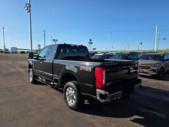 Used 2023 Ford F250 XLT w/ FX4 Off-Road Package AWD/4WD image 5