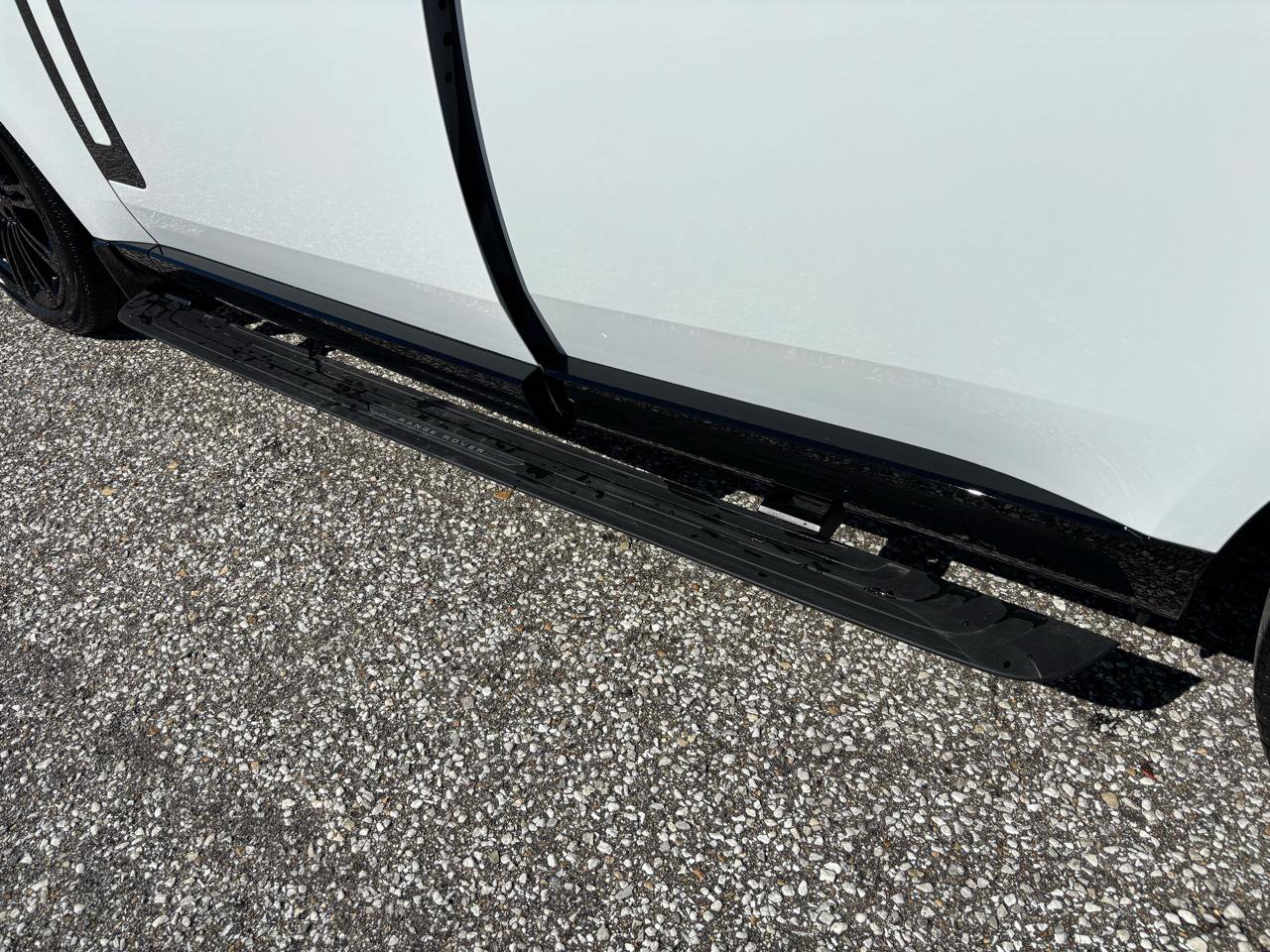 Used 2025 Land Rover Range Rover Long Wheelbase SE image 38