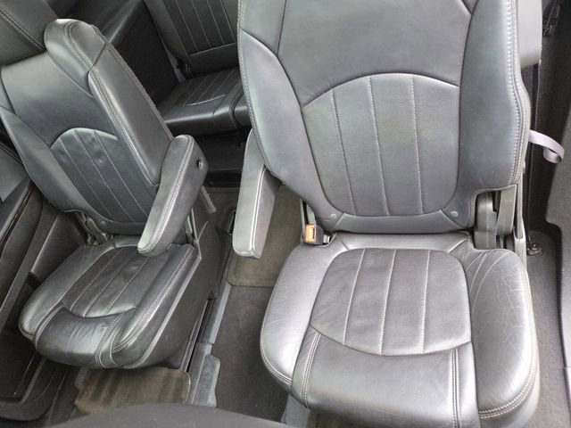 Used 2013 GMC Acadia Denali image 28