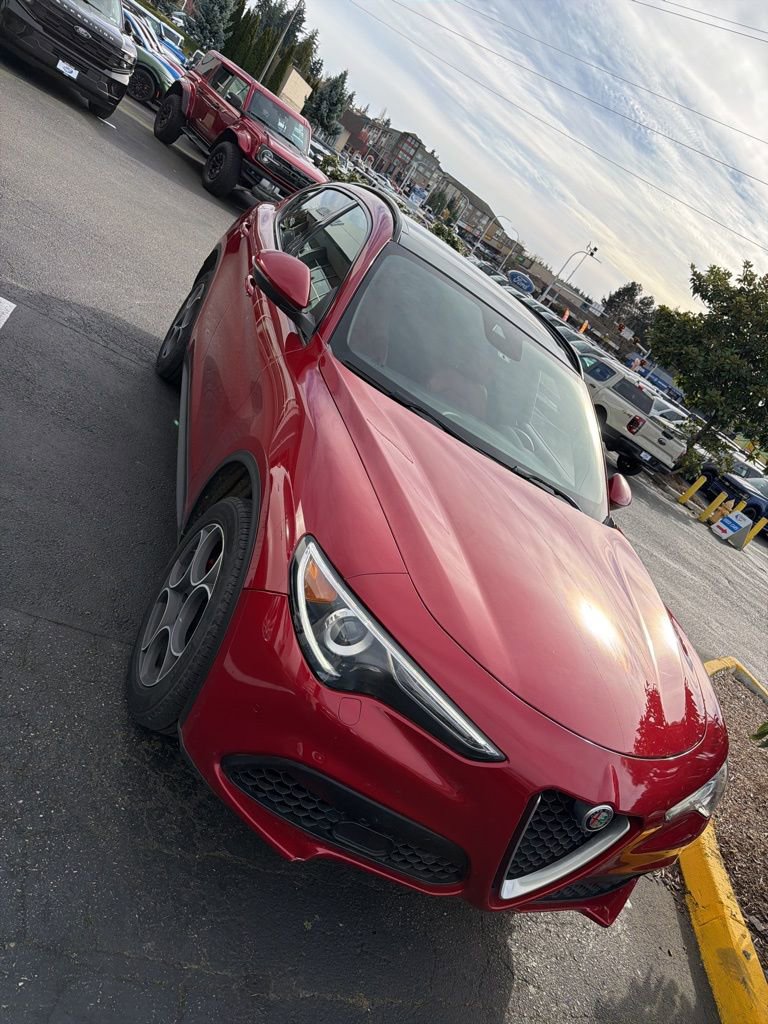 Used 2019 Alfa Romeo Stelvio Ti Sport w/ Quick Order Package 22S Sport image 2