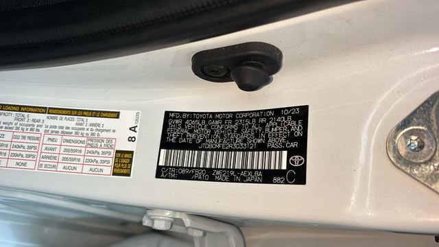 Used 2024 Toyota Corolla LE image 35