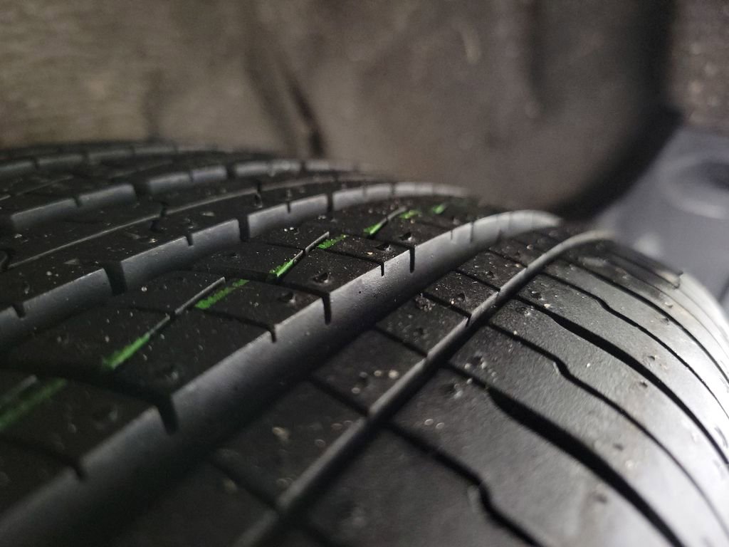 Used 2018 Toyota RAV4 LE image 11