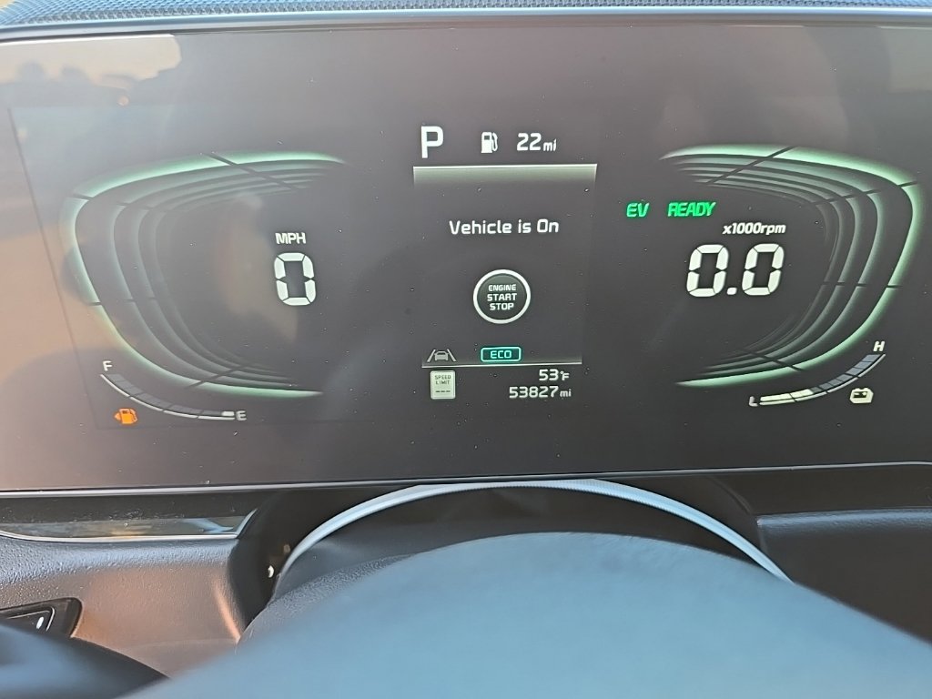 Used 2023 Kia Niro EX Touring FWD image 2
