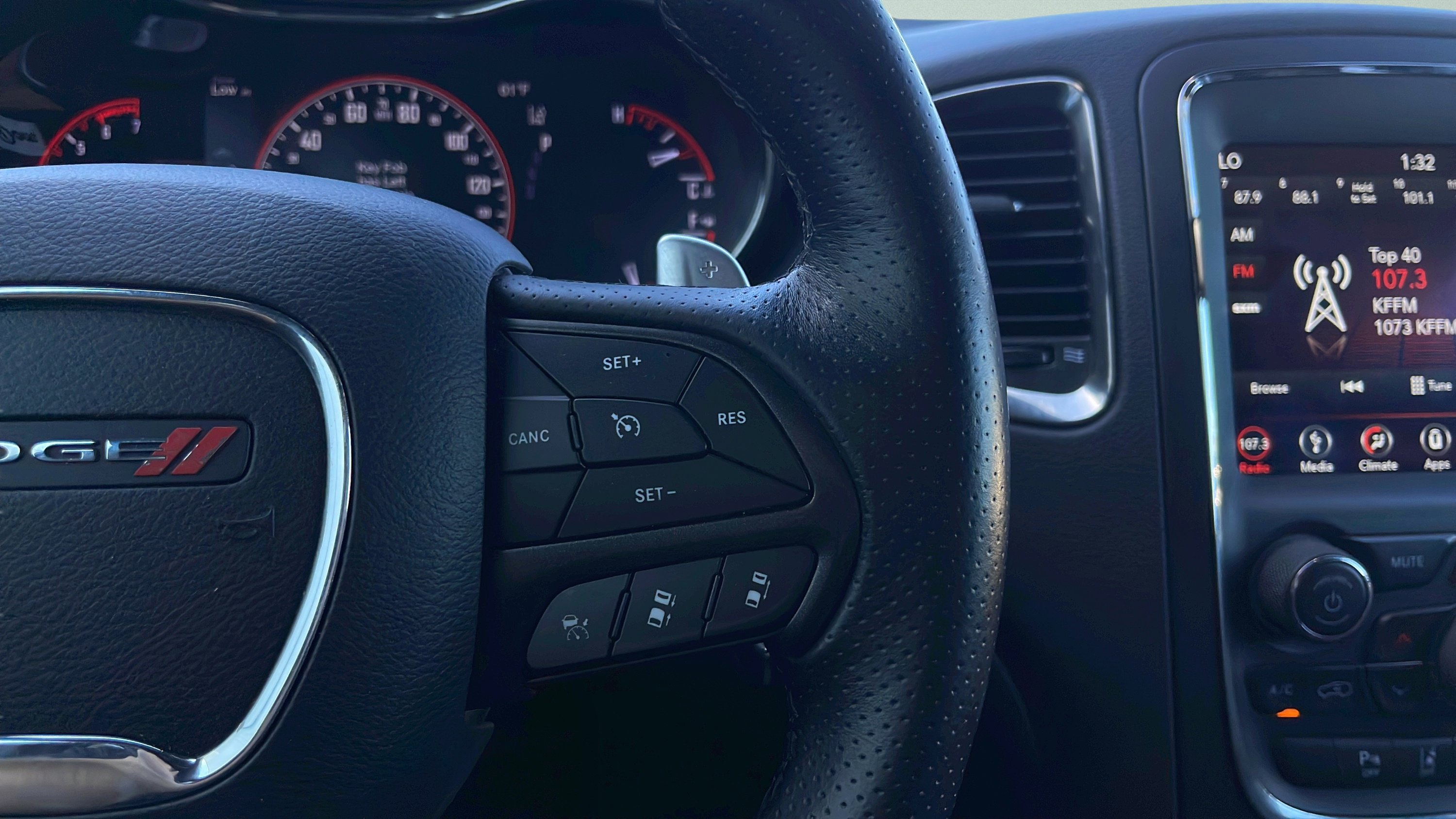 Used 2019 Dodge Durango R/T w/ Technology Group image 12