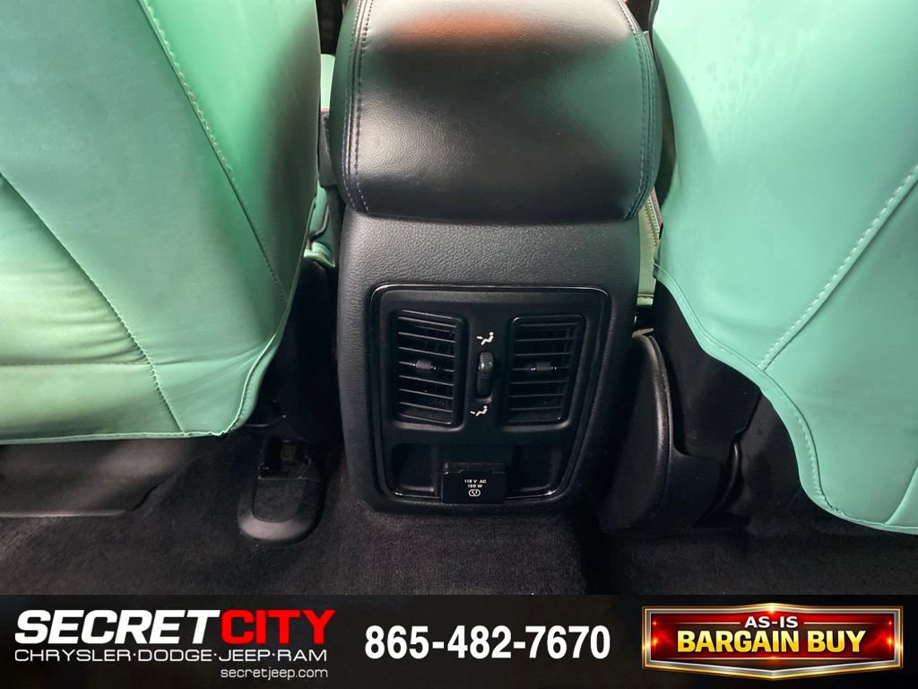 Used 2018 Jeep Grand Cherokee Laredo AWD/4WD image 26