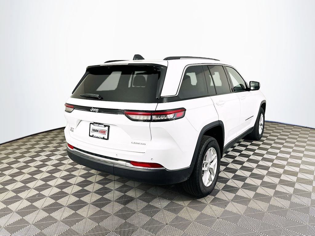 Certified 2023 Jeep Grand Cherokee Laredo w/ Luxury Tech Group I AWD/4WD image 12