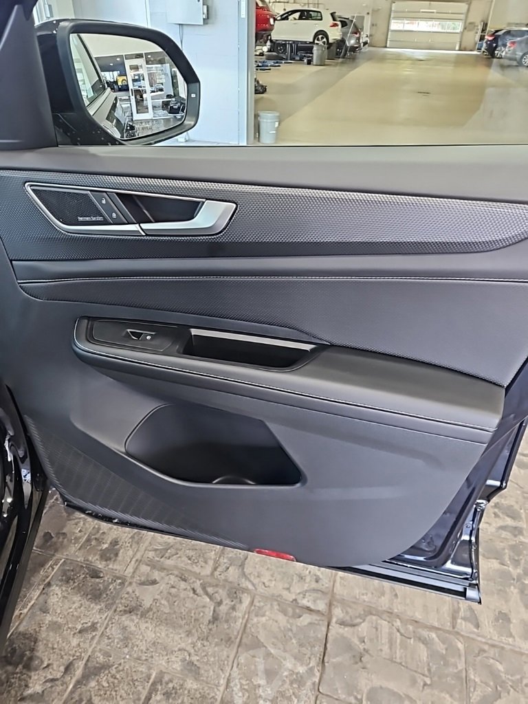 New 2026 Volkswagen Atlas Cross Sport SEL Premium R-Line image 11