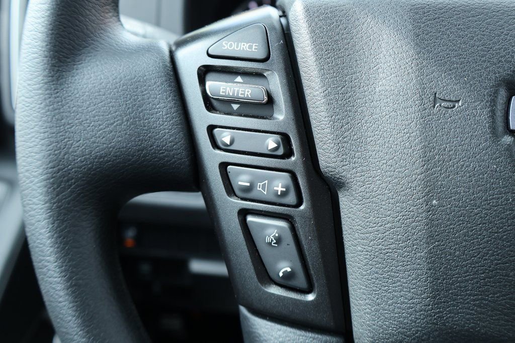 Certified 2025 Nissan Frontier SV image 12