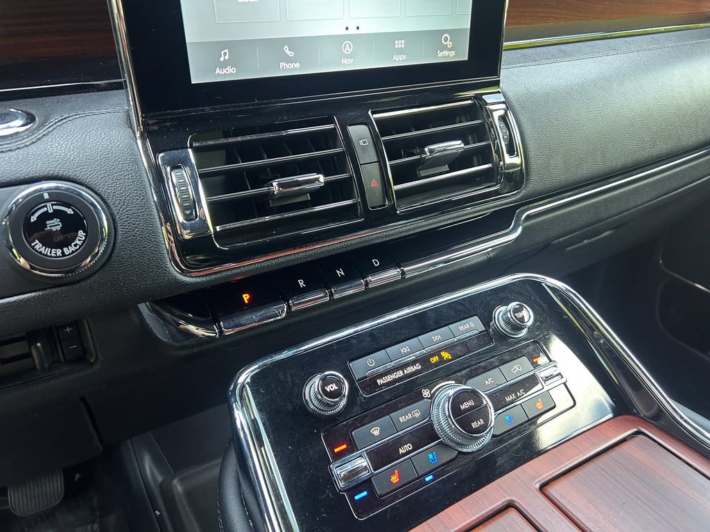 Used 2021 Lincoln Navigator L Reserve AWD/4WD image 42