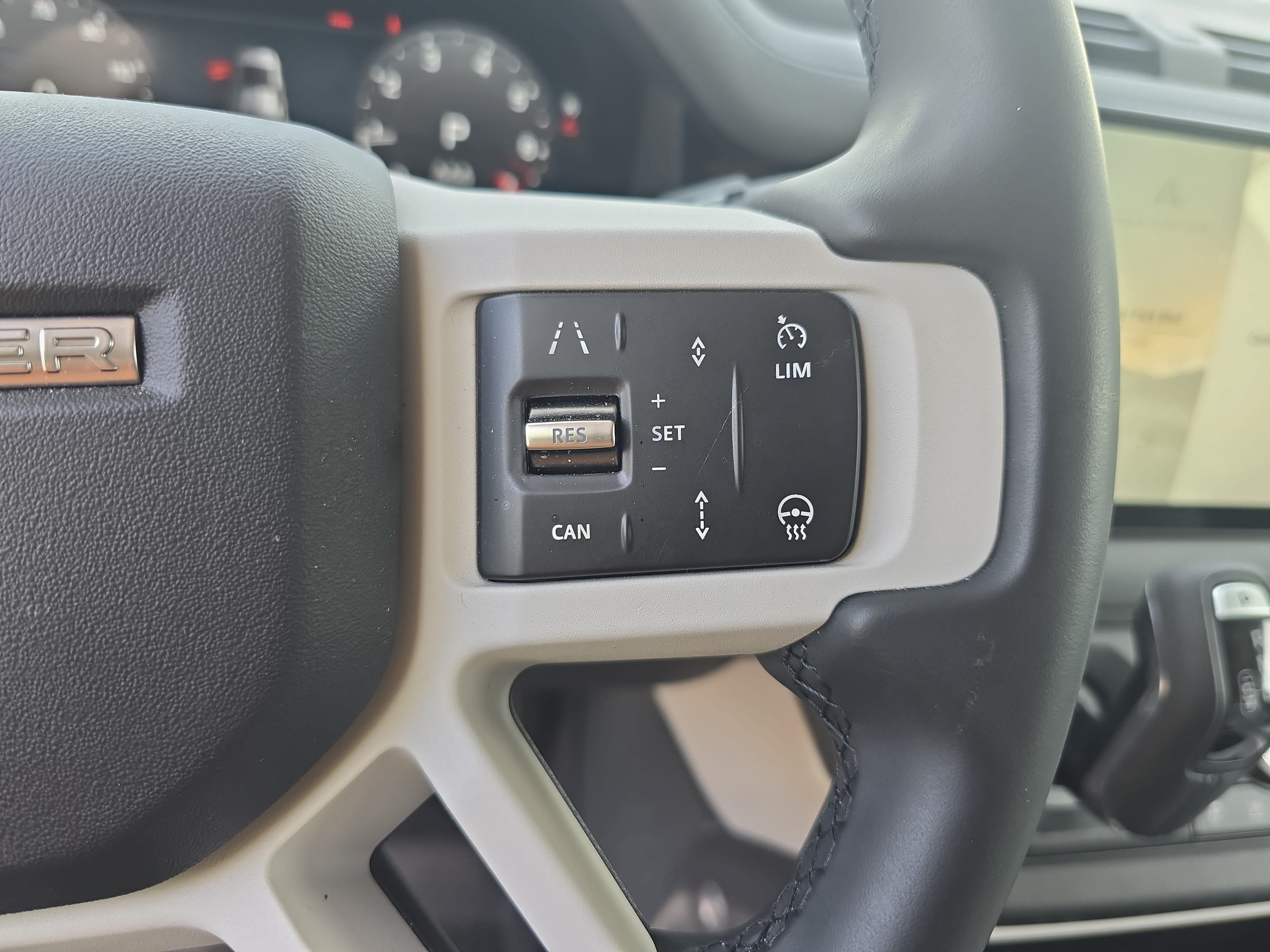 Certified 2025 Land Rover Defender 110 S AWD/4WD image 17
