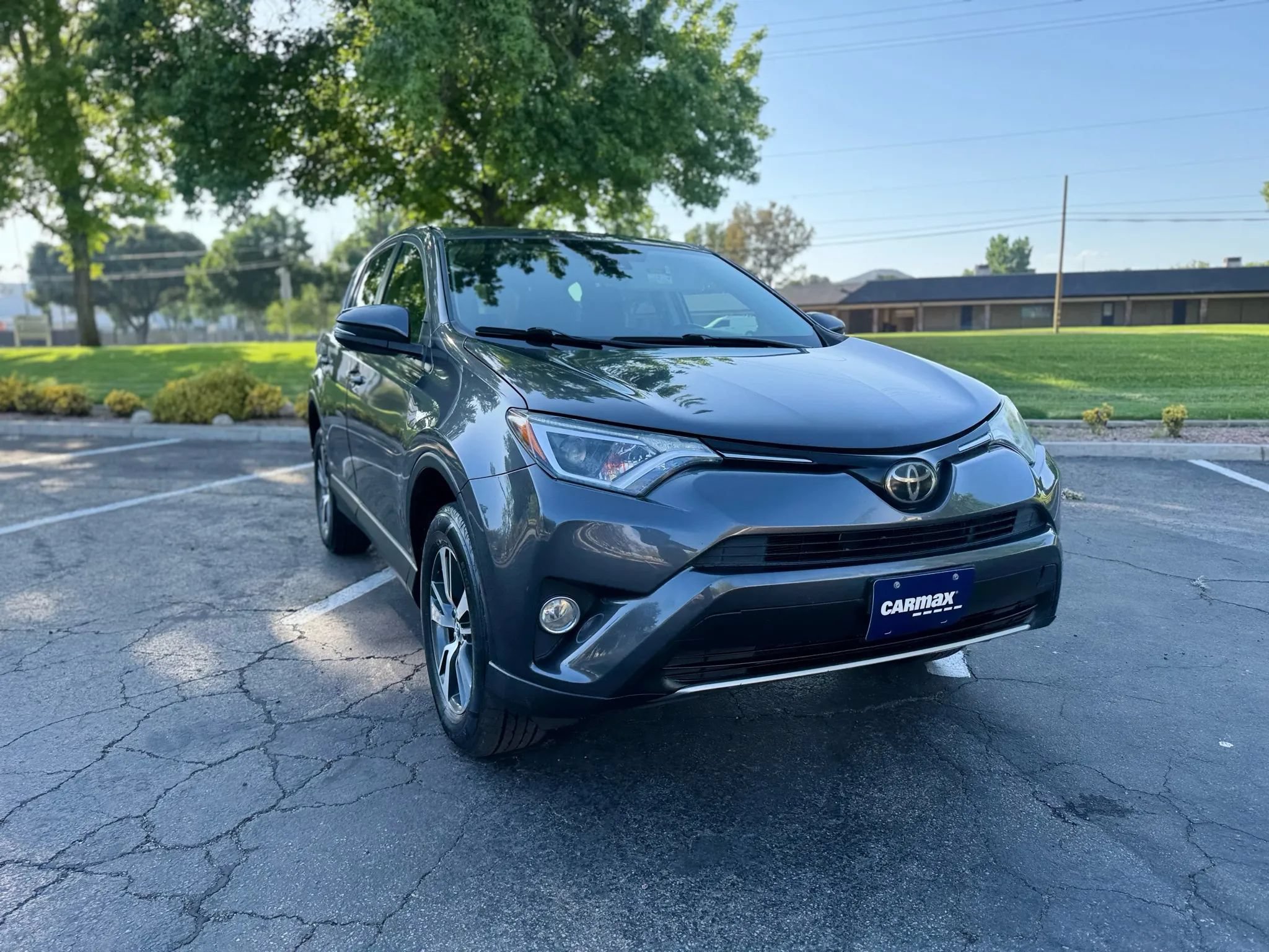 Used 2018 Toyota RAV4 XLE w/ Carpet Mat Package FWD image 35
