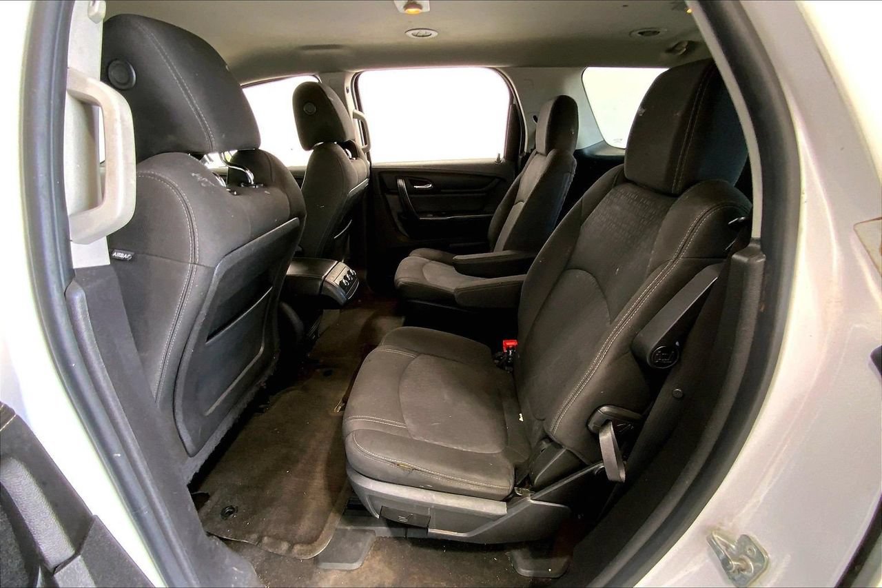 Used 2016 GMC Acadia SLE FWD image 24