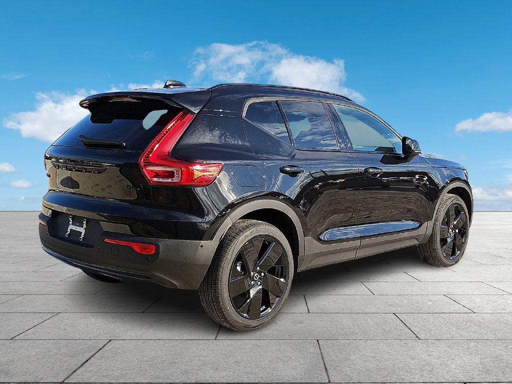 New 2026 Volvo XC40 B5 Ultra w/ Protection Package Premier AWD/4WD image 7