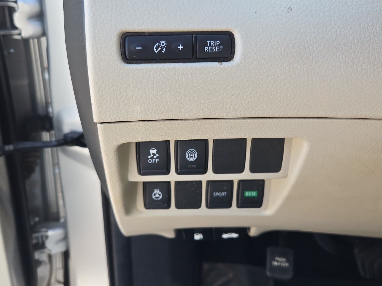 Used 2021 Nissan Rogue Sport SV FWD image 16
