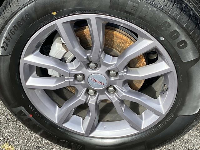 Used 2024 GMC Terrain SLT image 23
