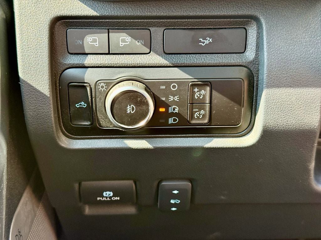 Used 2023 Ford F450 Lariat w/ Lariat Ultimate Package AWD/4WD image 22