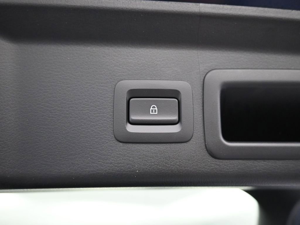 Used 2023 MAZDA CX-30 AWD 2.5 S w/ Select Package image 22