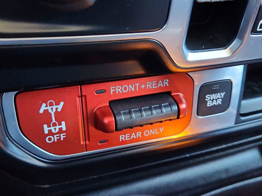 Used 2019 Jeep Wrangler Unlimited Rubicon w/ Uconnect 4C Nav & Sound Group image 25