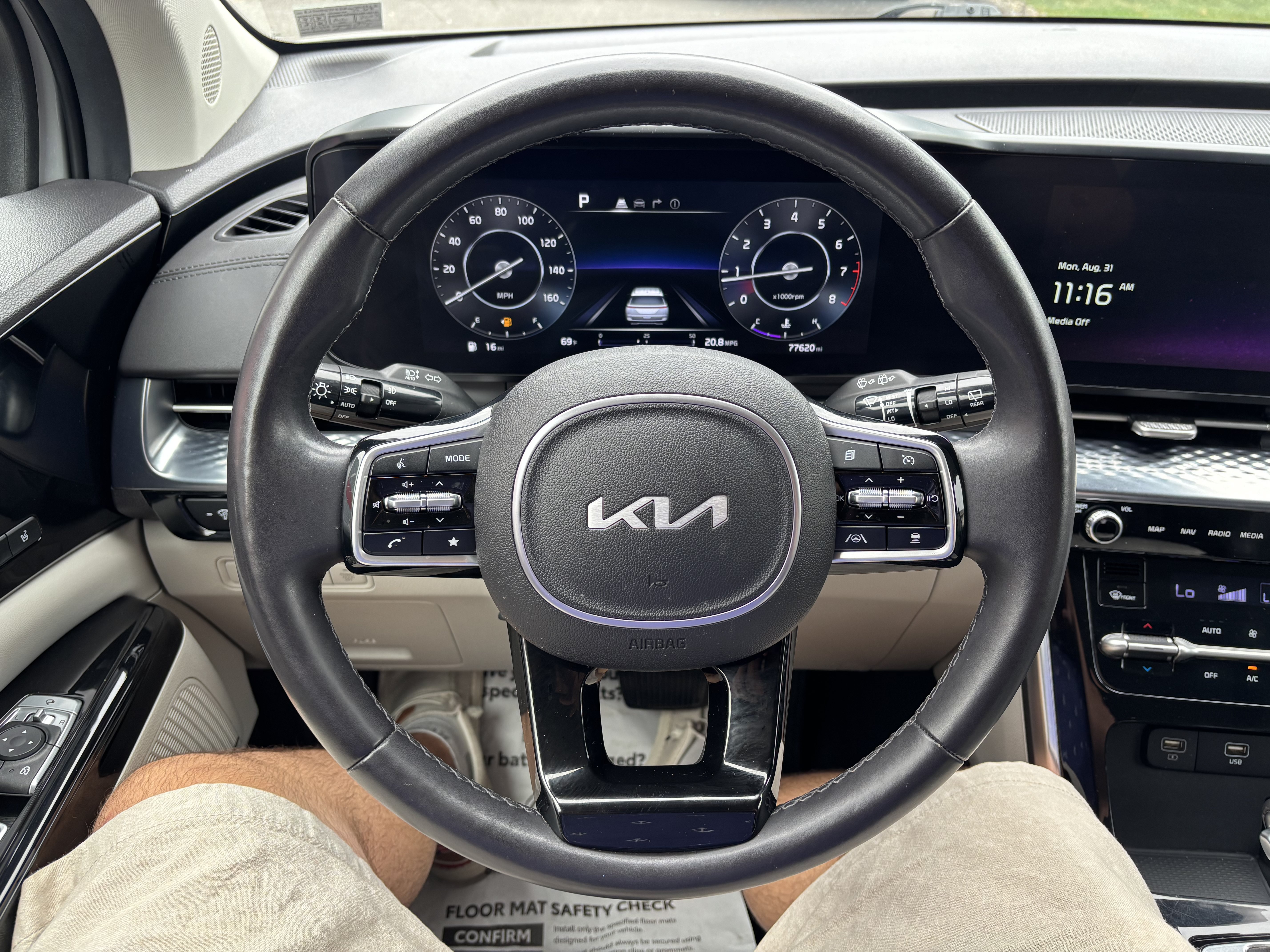 Used 2024 Kia Carnival SX Prestige FWD image 19