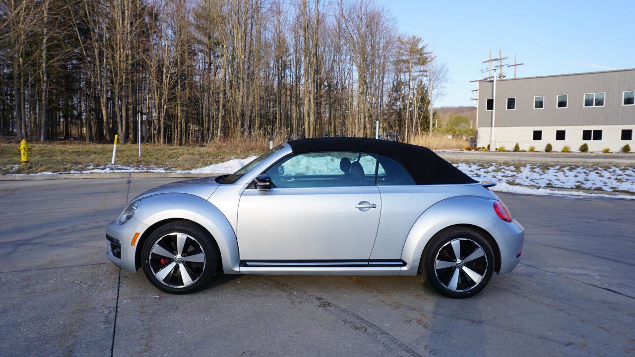 Used 2013 Volkswagen Beetle 2.0T image 11