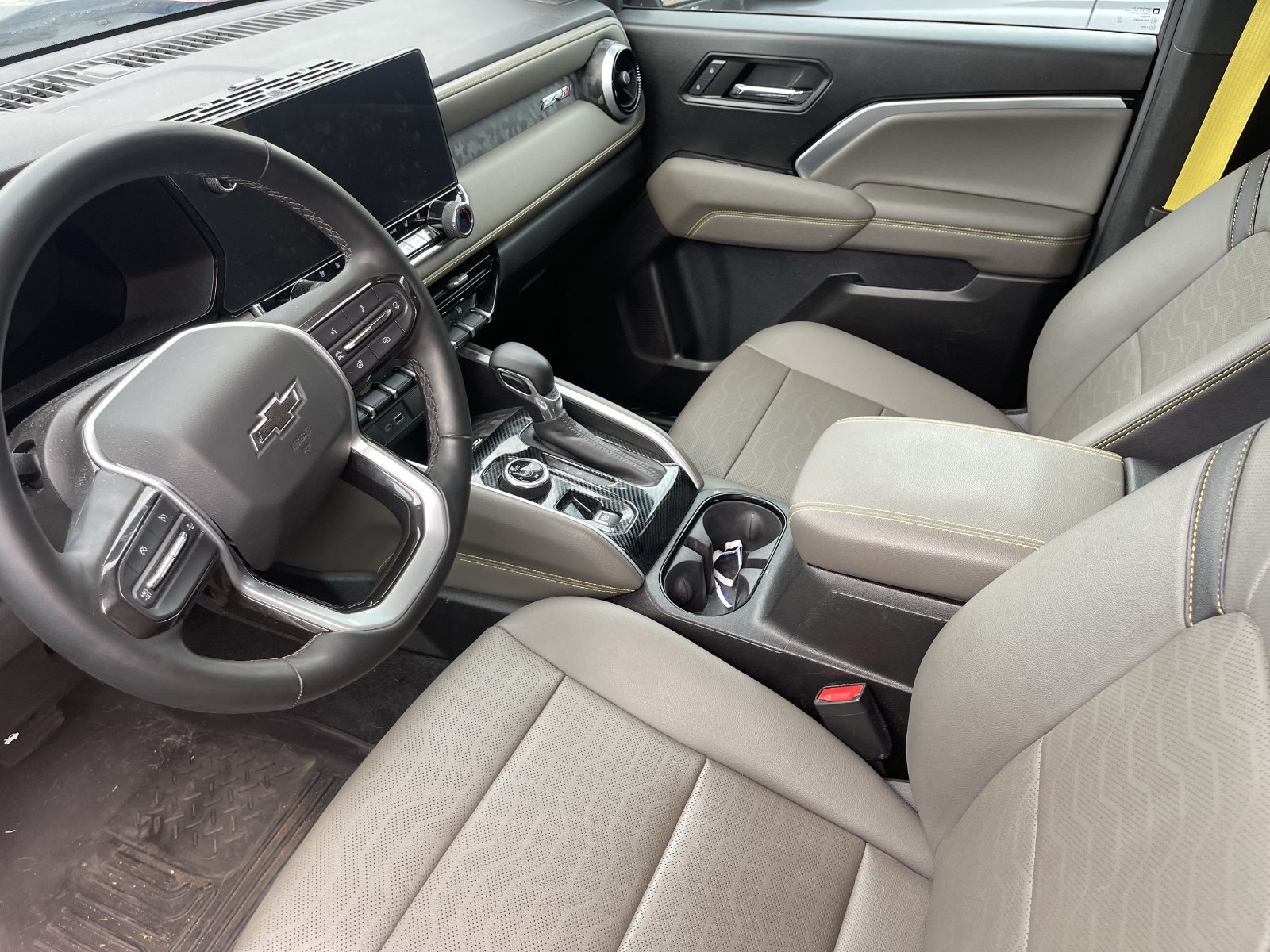 Used 2024 Chevrolet Colorado ZR2 w/ ZR2 Convenience Package III AWD/4WD image 12