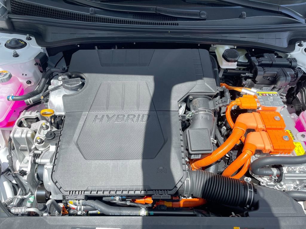 Used 2025 Hyundai Elantra Blue image 51