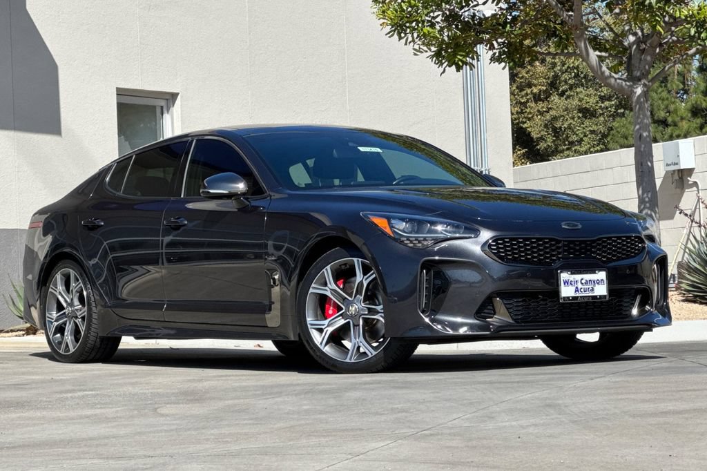 Used 2021 Kia Stinger GT1 RWD image 2