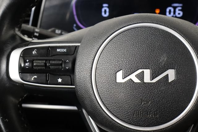Used 2025 Kia Sportage EX FWD image 8