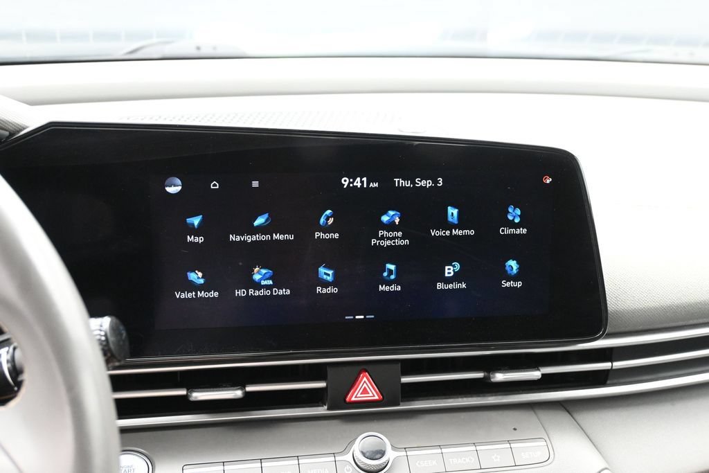 Used 2023 Hyundai Elantra SEL w/ Convenience Package FWD image 13