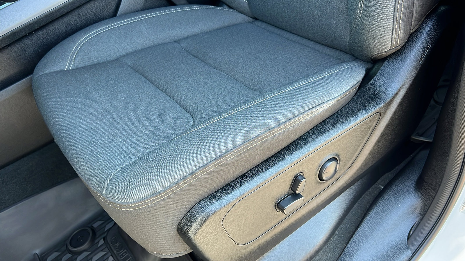 Used 2023 RAM 1500 Big Horn image 17