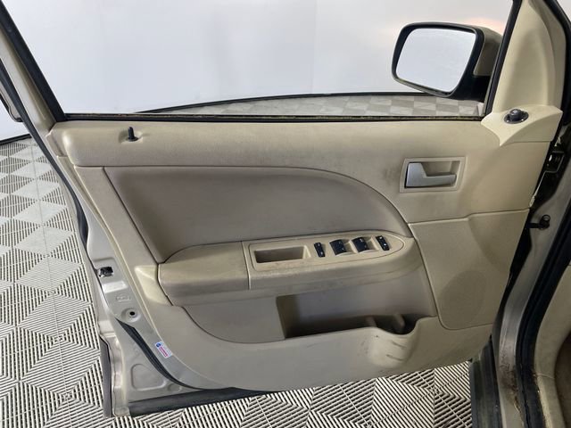 Used 2006 Ford Freestyle SEL AWD/4WD image 10